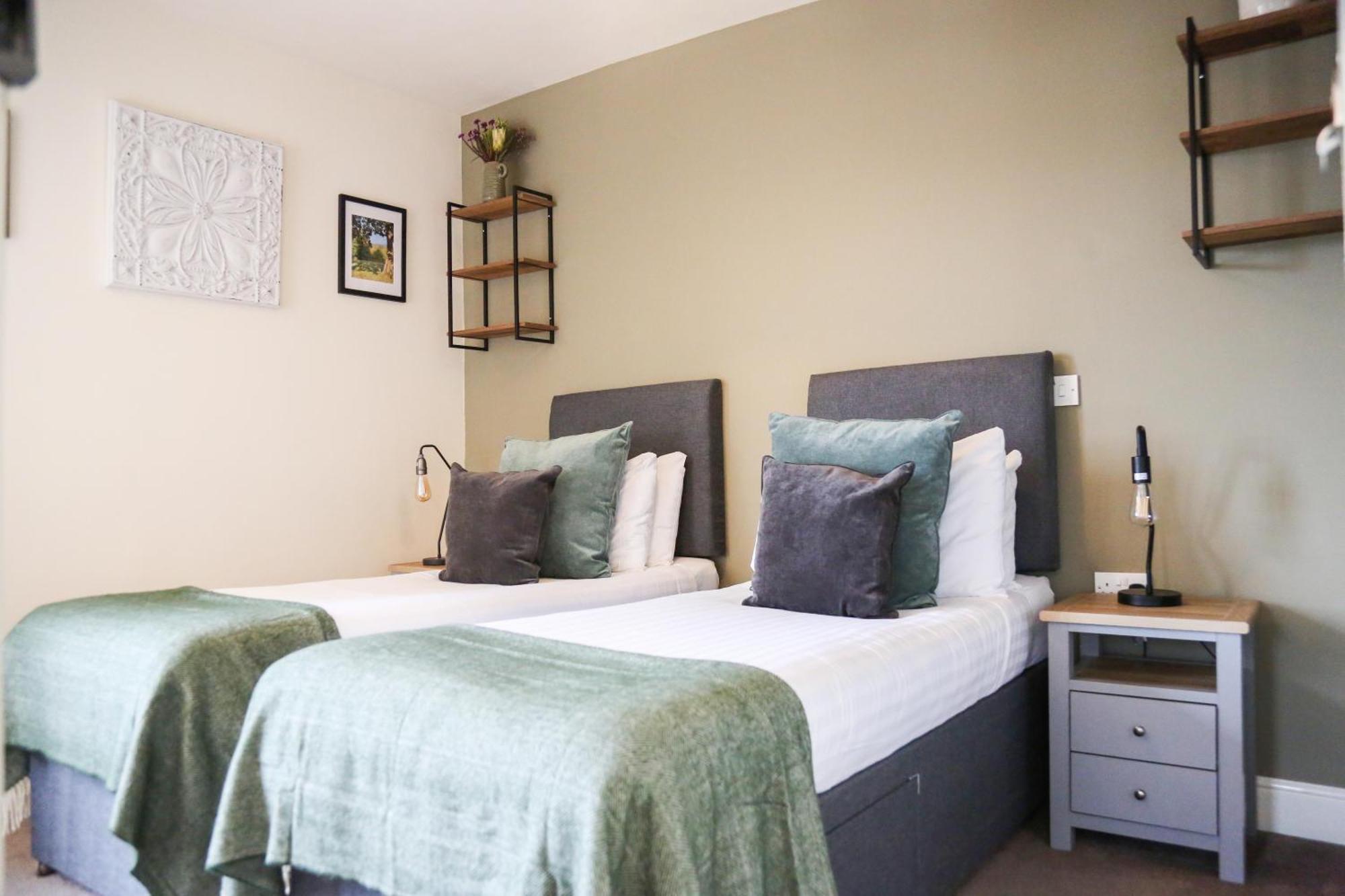 The Charlton Arms 4*